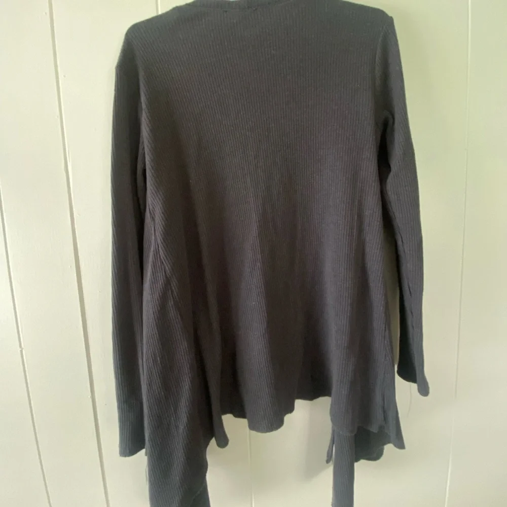 Cardigan - Picture 2 of 4